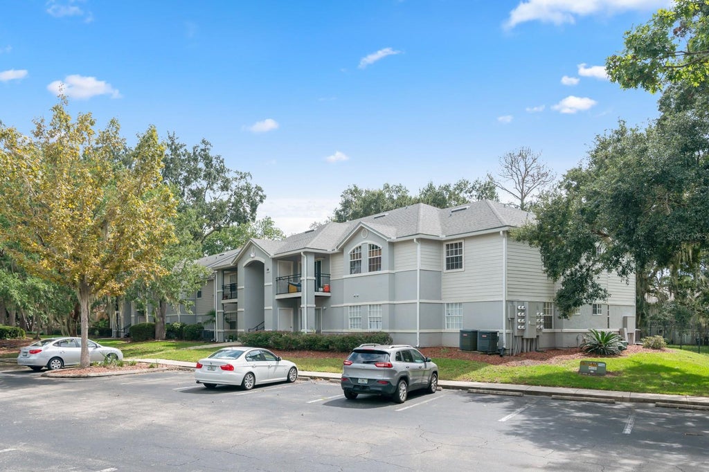 Photo of 3705 SW 27th Street #1116, Gainesville, FL 32608 (MLS # GC542274)