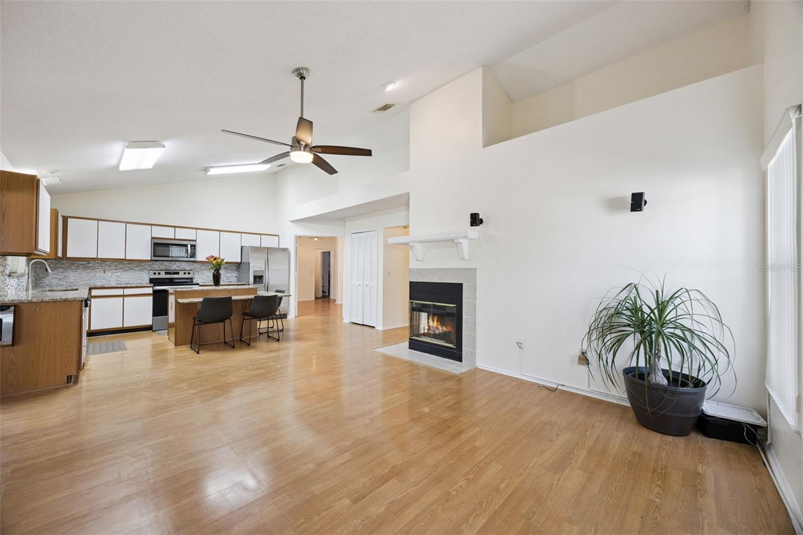 SILVER RIDGE PH 03 - Residential