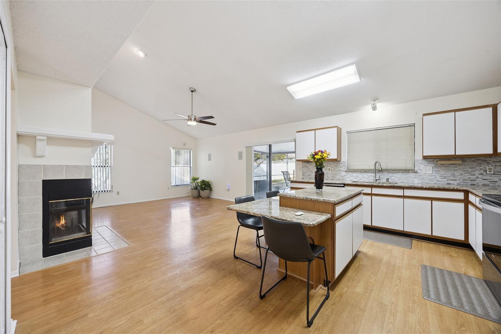 SILVER RIDGE PH 03 - Residential