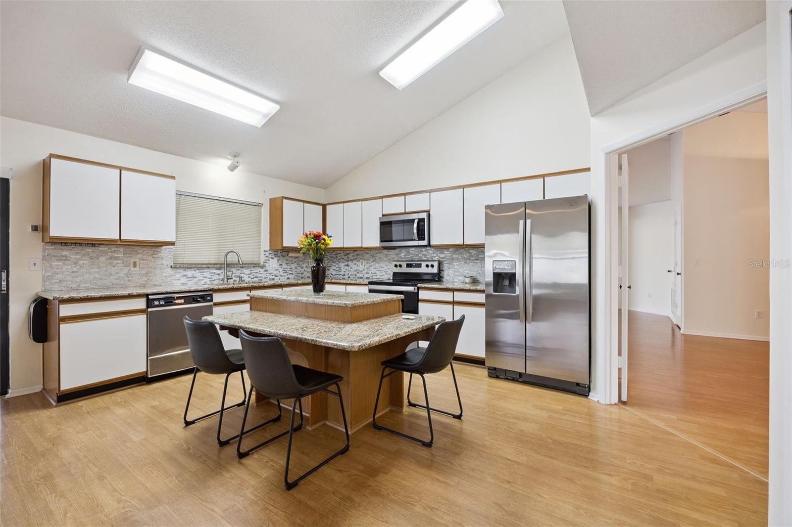 SILVER RIDGE PH 03 - Residential