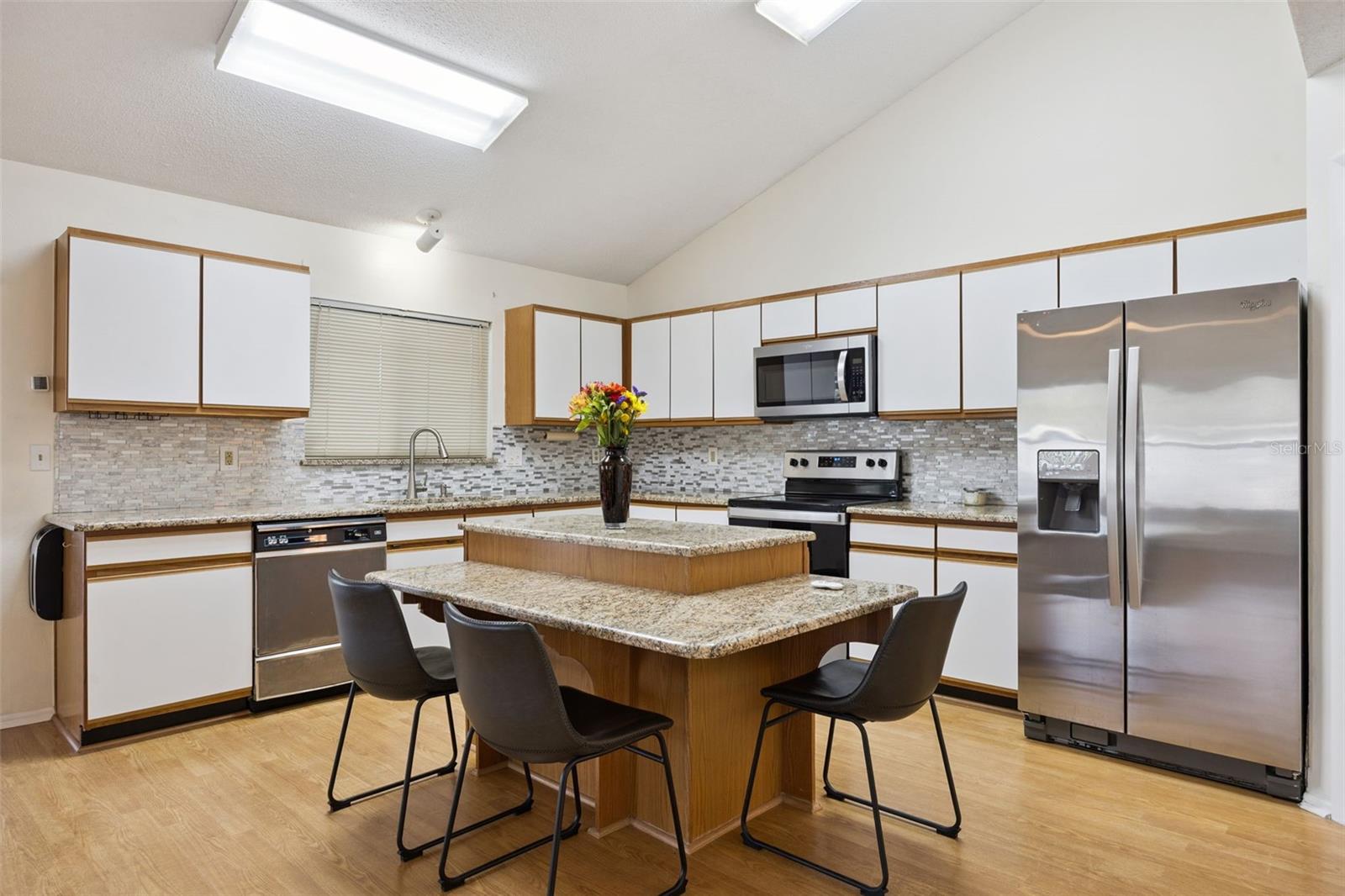 SILVER RIDGE PH 03 - Residential