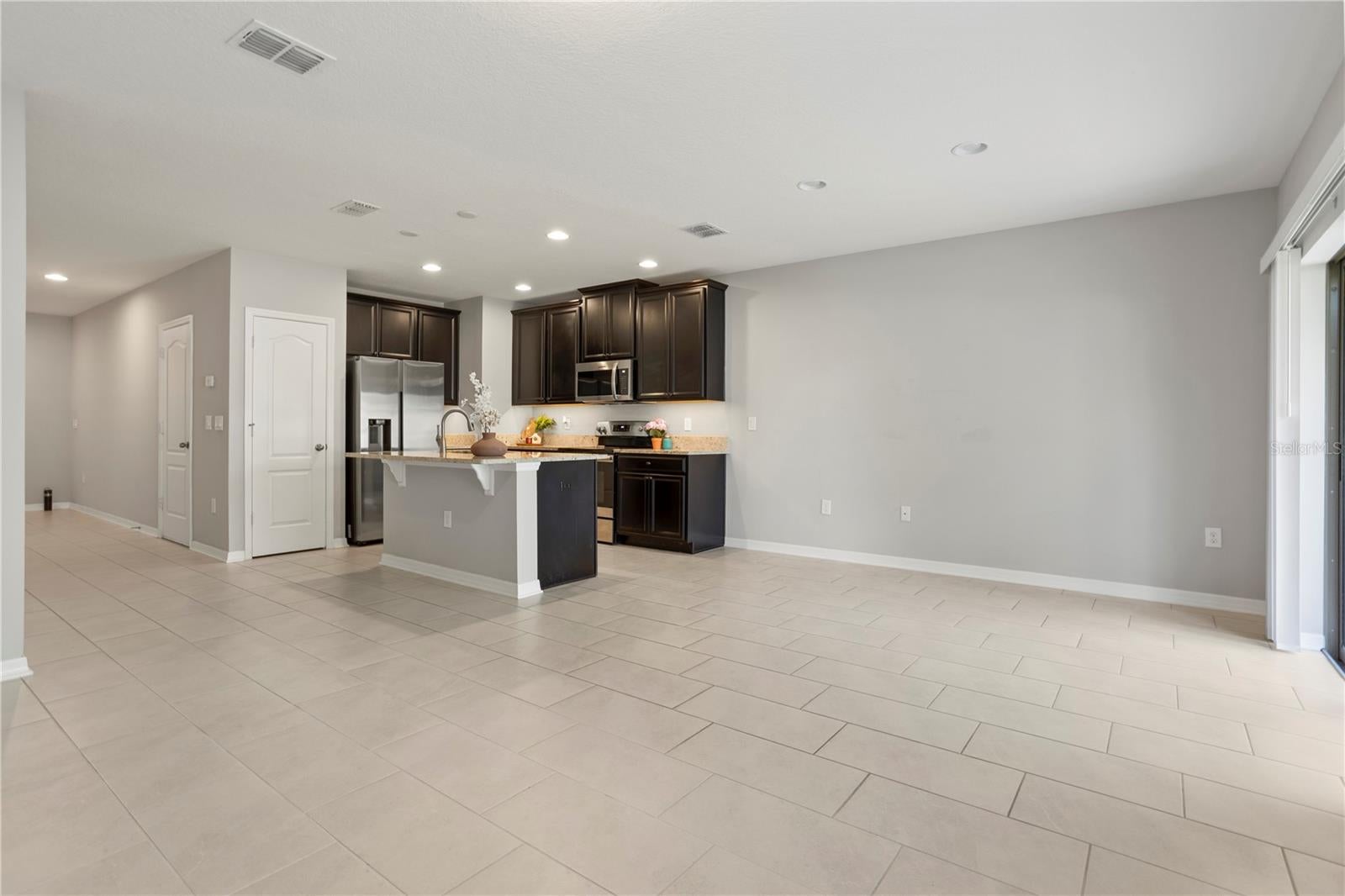 1121 FLOWING TIDE DRIVE