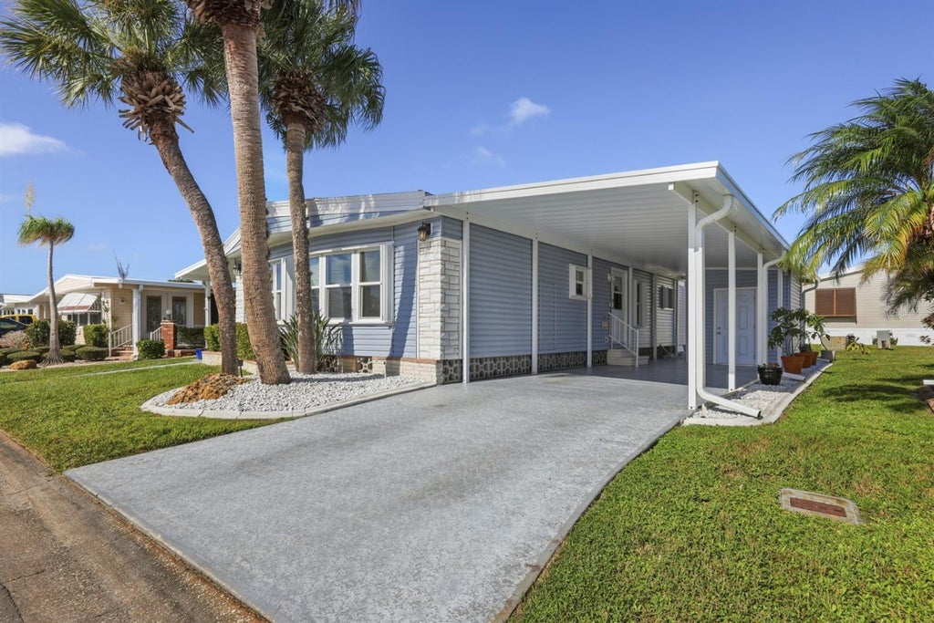 Photo of 2100 Kings Highway #306, Port Charlotte, FL 33980 (MLS # C7532710)