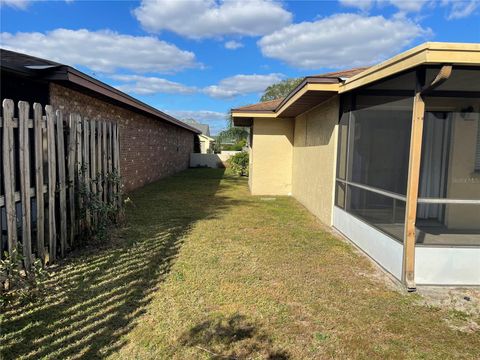 A home in LAKELAND