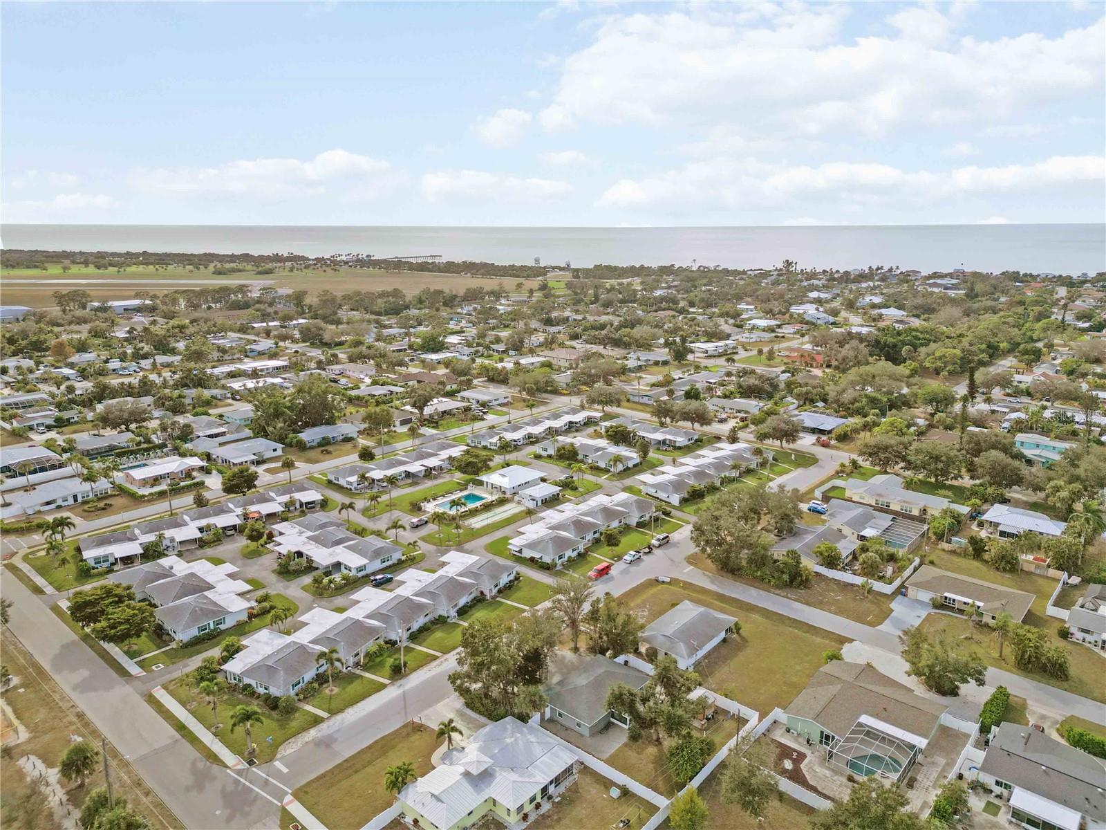 BEACH MANOR VILLAS - Residential