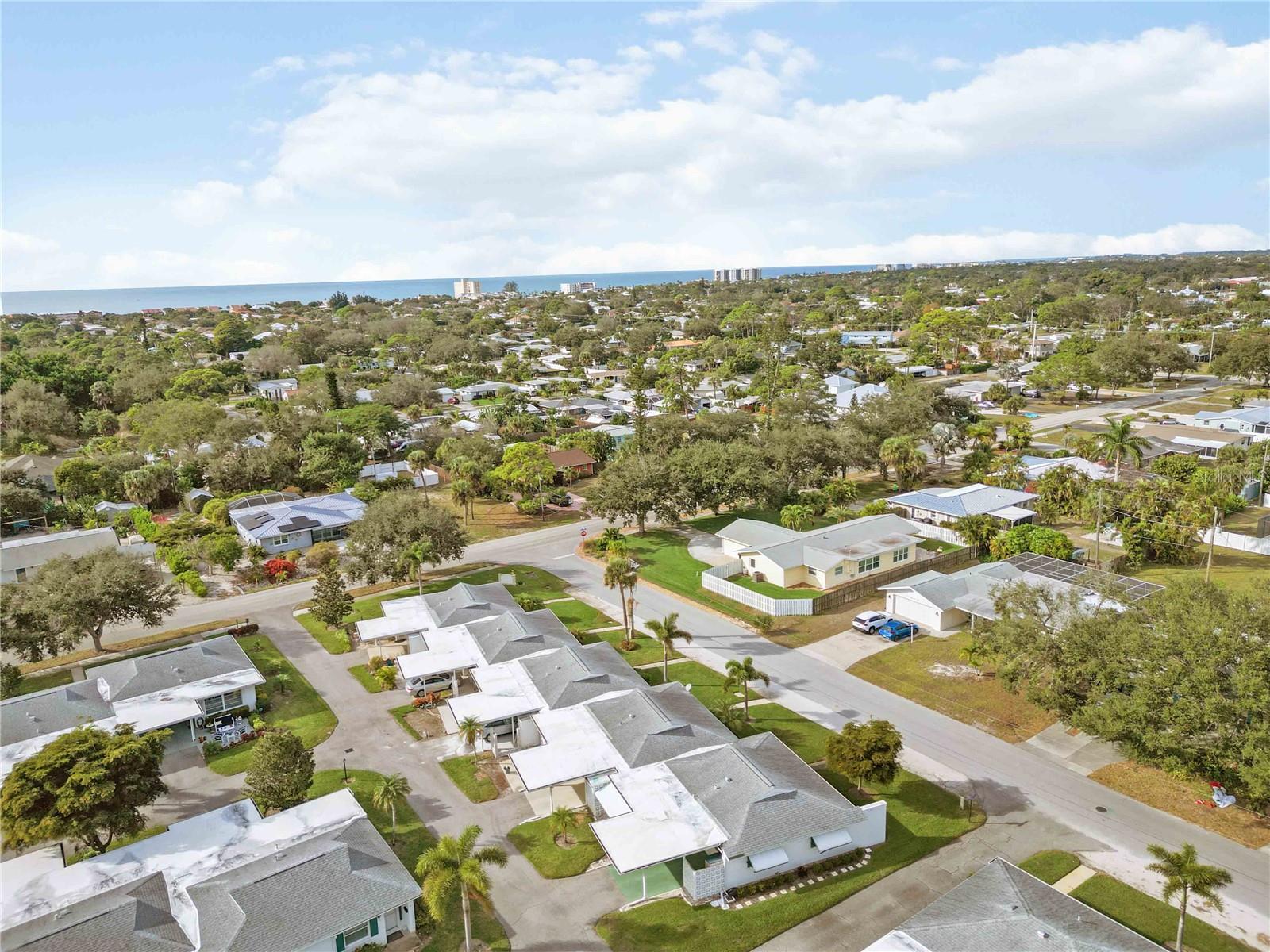 BEACH MANOR VILLAS - Residential