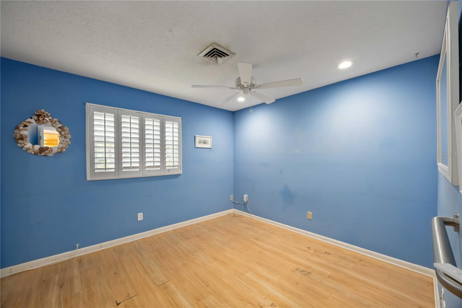 BEACH MANOR VILLAS - Residential