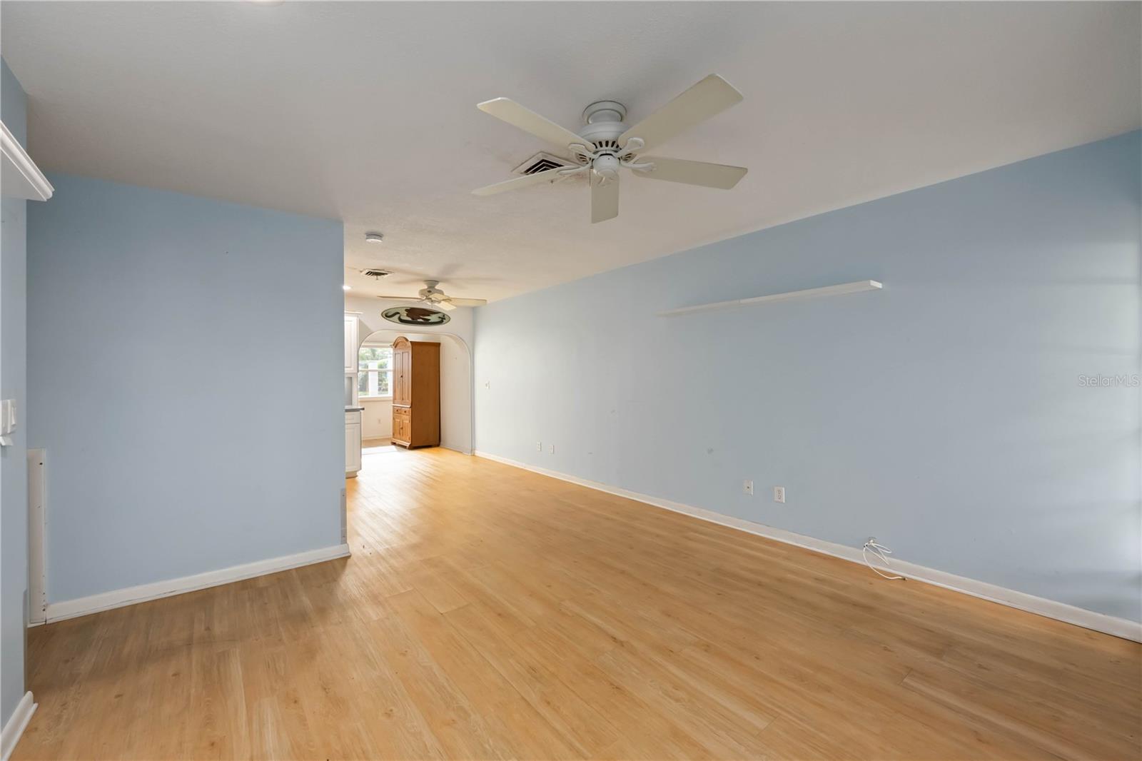 BEACH MANOR VILLAS - Residential