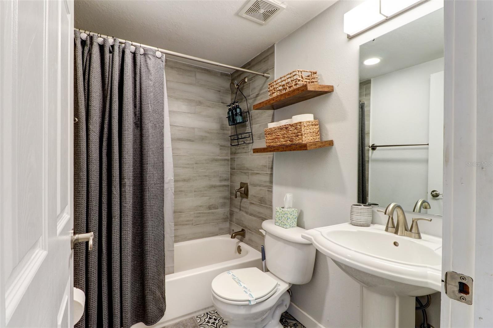 MARTINS SUB - Residential Lease
