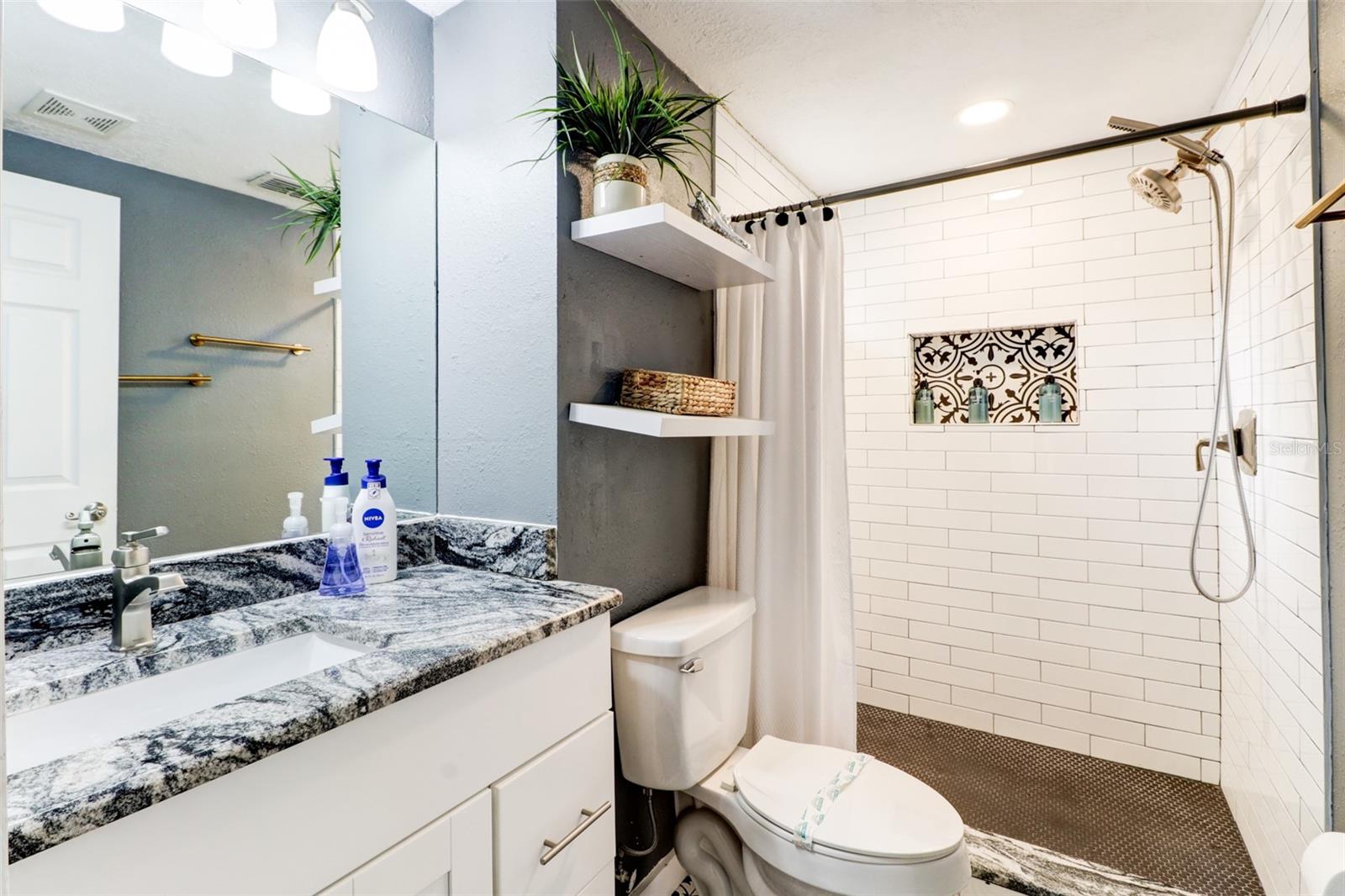 MARTINS SUB - Residential Lease