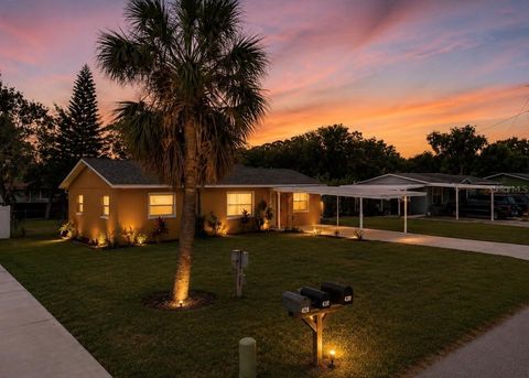 Photo of 404 12th Street SW, Ruskin, FL 33570 (MLS # TB8517448)