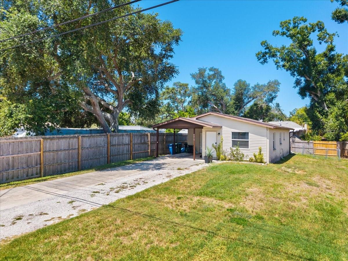 4050 ROCKEFELLER AVENUE