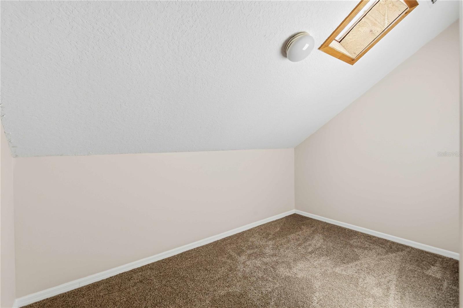 LAKE WILLIS CAMPS - Residential