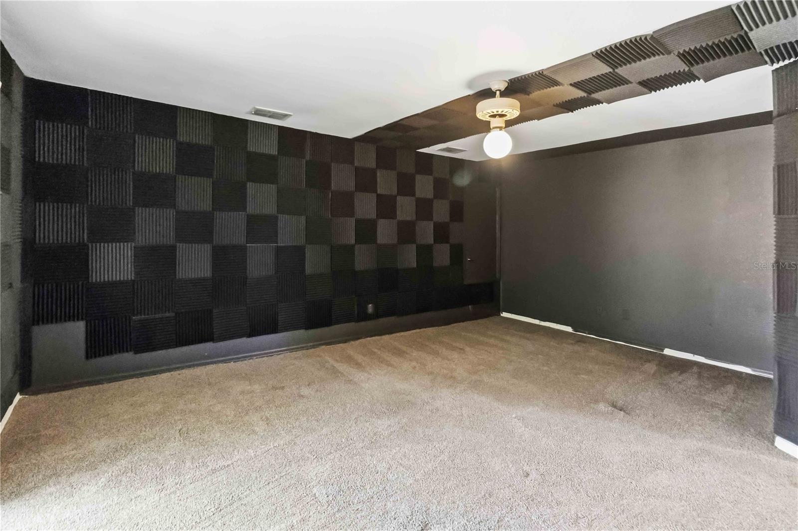 LAKE WILLIS CAMPS - Residential