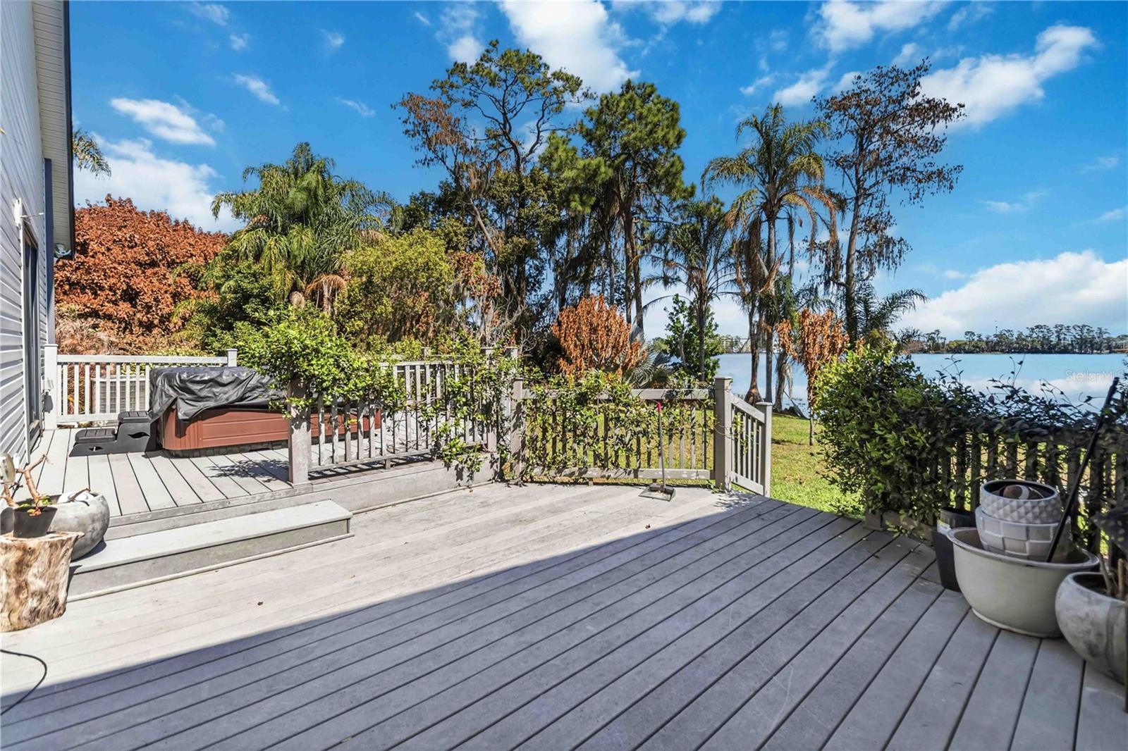 LAKE WILLIS CAMPS - Residential