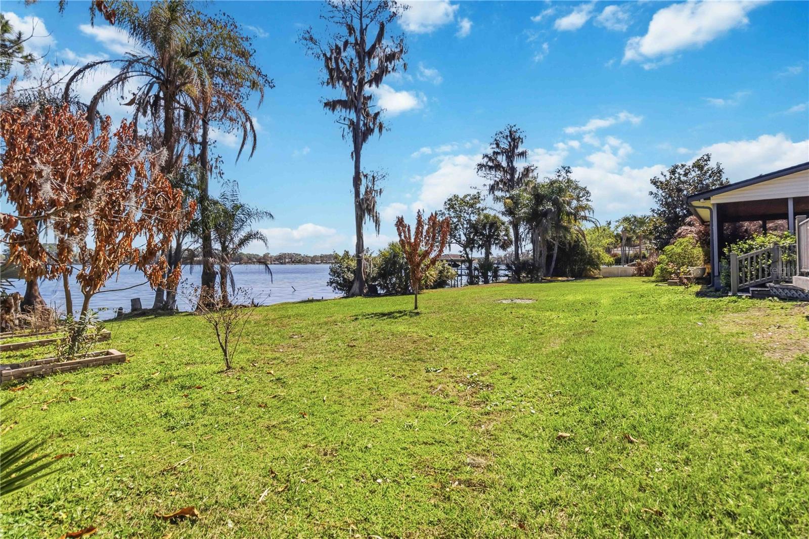 LAKE WILLIS CAMPS - Residential