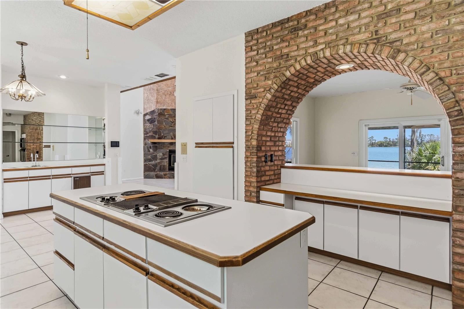 LAKE WILLIS CAMPS - Residential