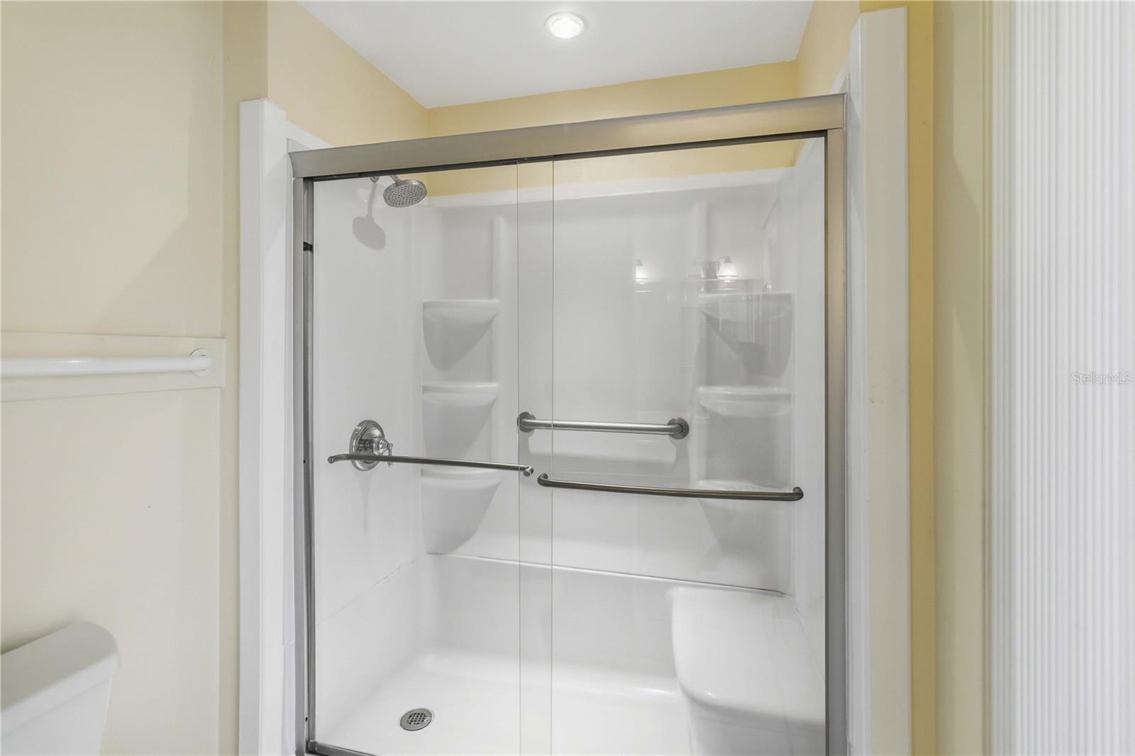 LAKE WILLIS CAMPS - Residential