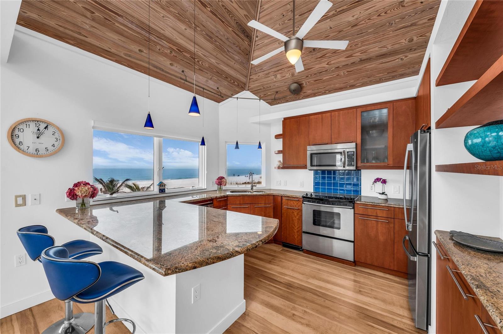 PELICAN PERCH - Residential