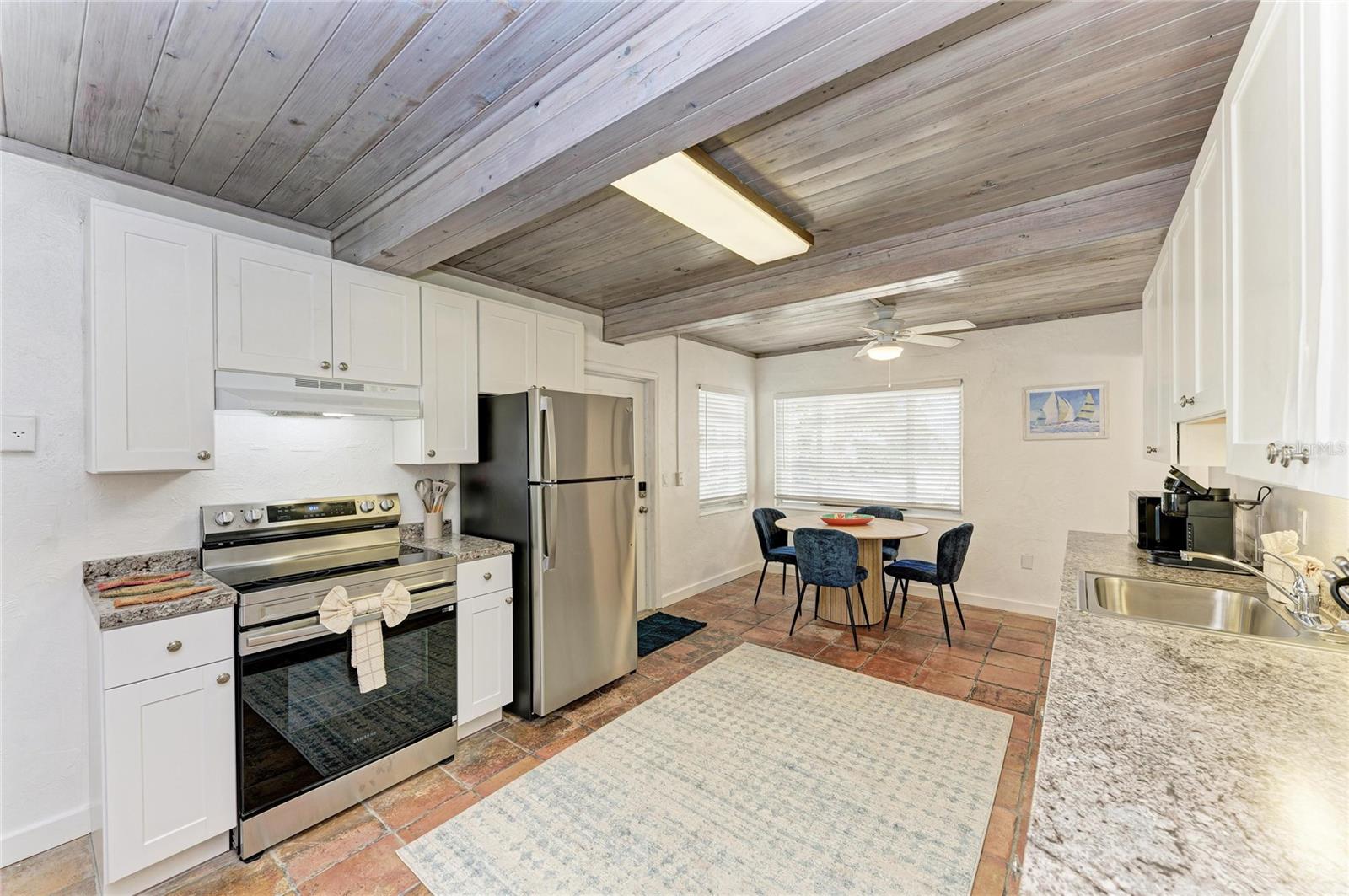 PELICAN PERCH - Residential