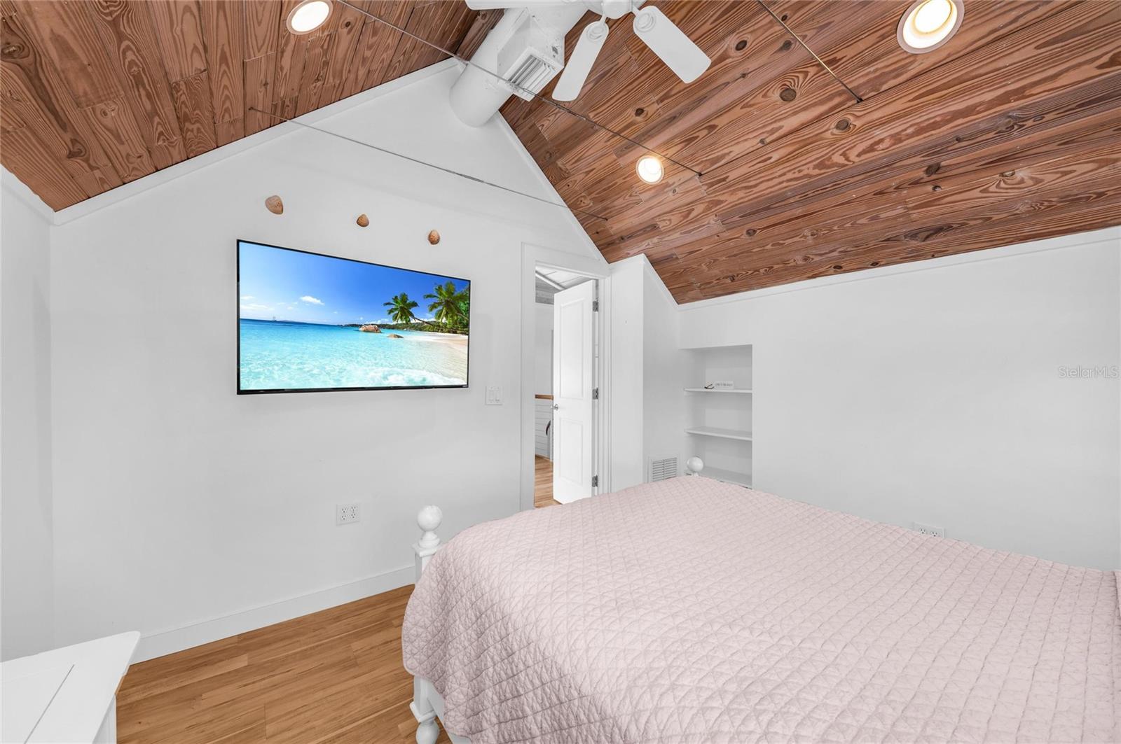 PELICAN PERCH - Residential