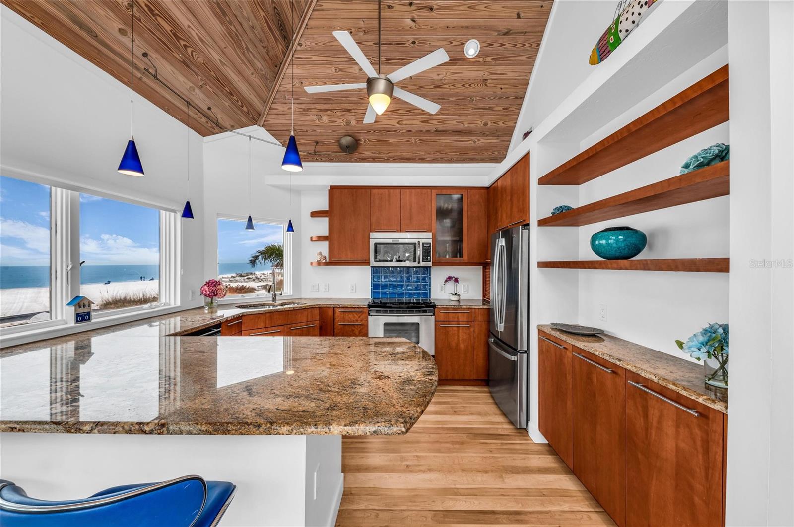 PELICAN PERCH - Residential