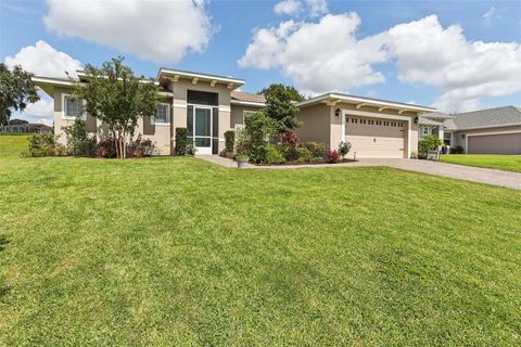 A home in LADY LAKE