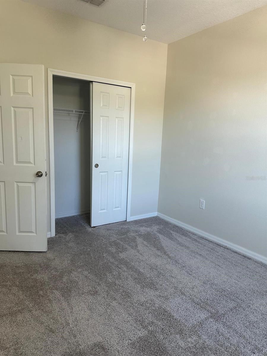 HIGHLAND MDWS PH III - Residential Lease