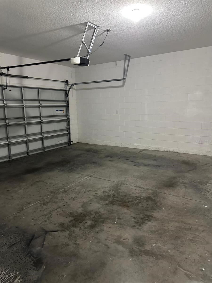 HIGHLAND MDWS PH III - Residential Lease