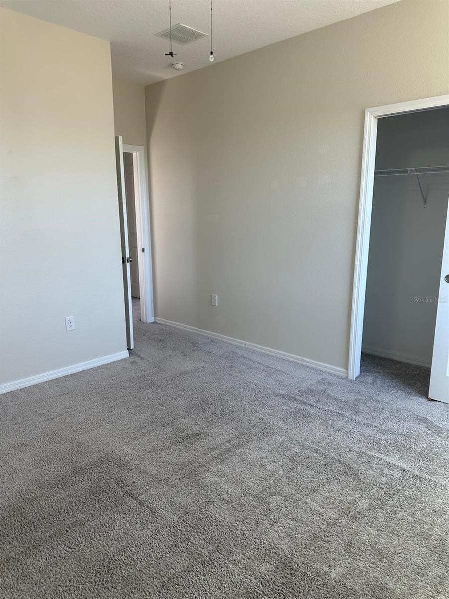 HIGHLAND MDWS PH III - Residential Lease