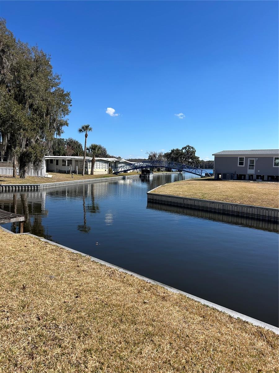 EUSTIS COUNTRY CLUB MANOR MHP UNIT 02A - Residential