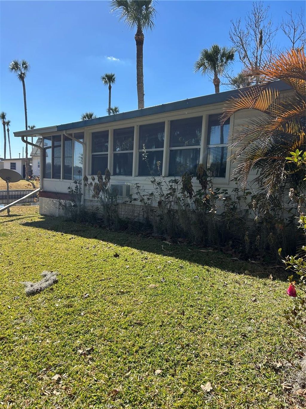 Photo of 40 Sabal Palm Circle, Eustis, FL 32726 (MLS # G5107800)