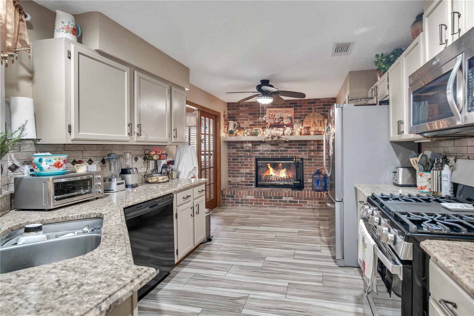 ROBERTS LT 12 BLK 23 ORANGE CITY - Residential