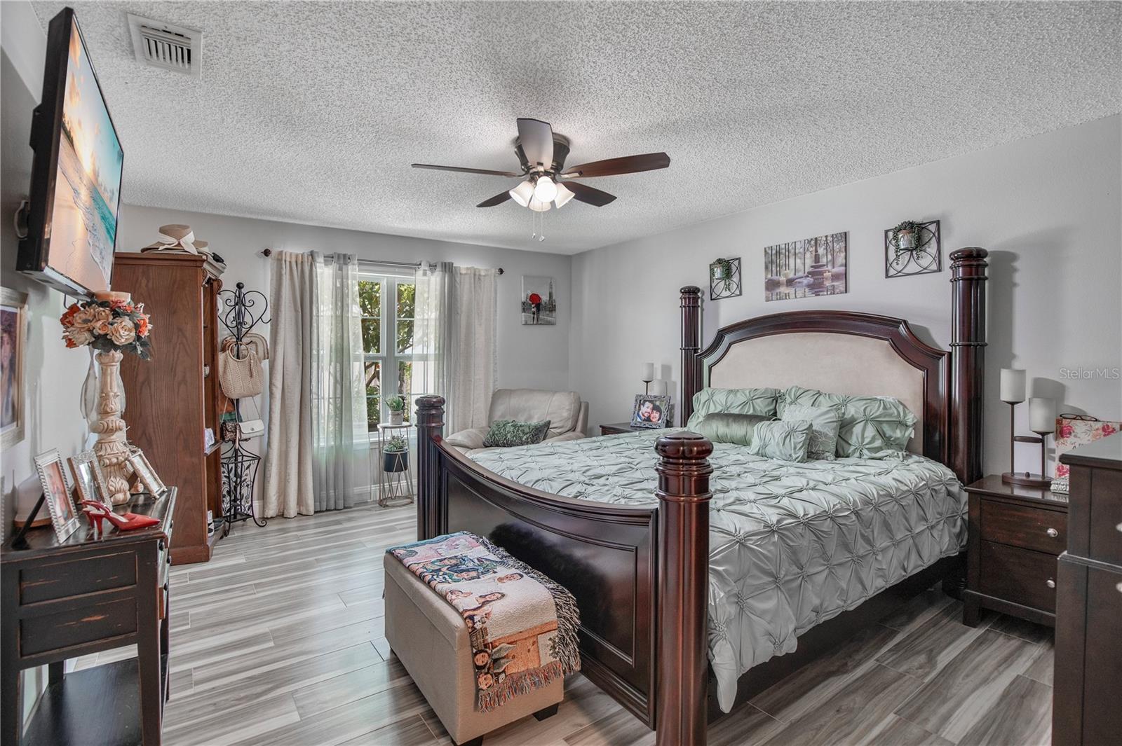 ROBERTS LT 12 BLK 23 ORANGE CITY - Residential