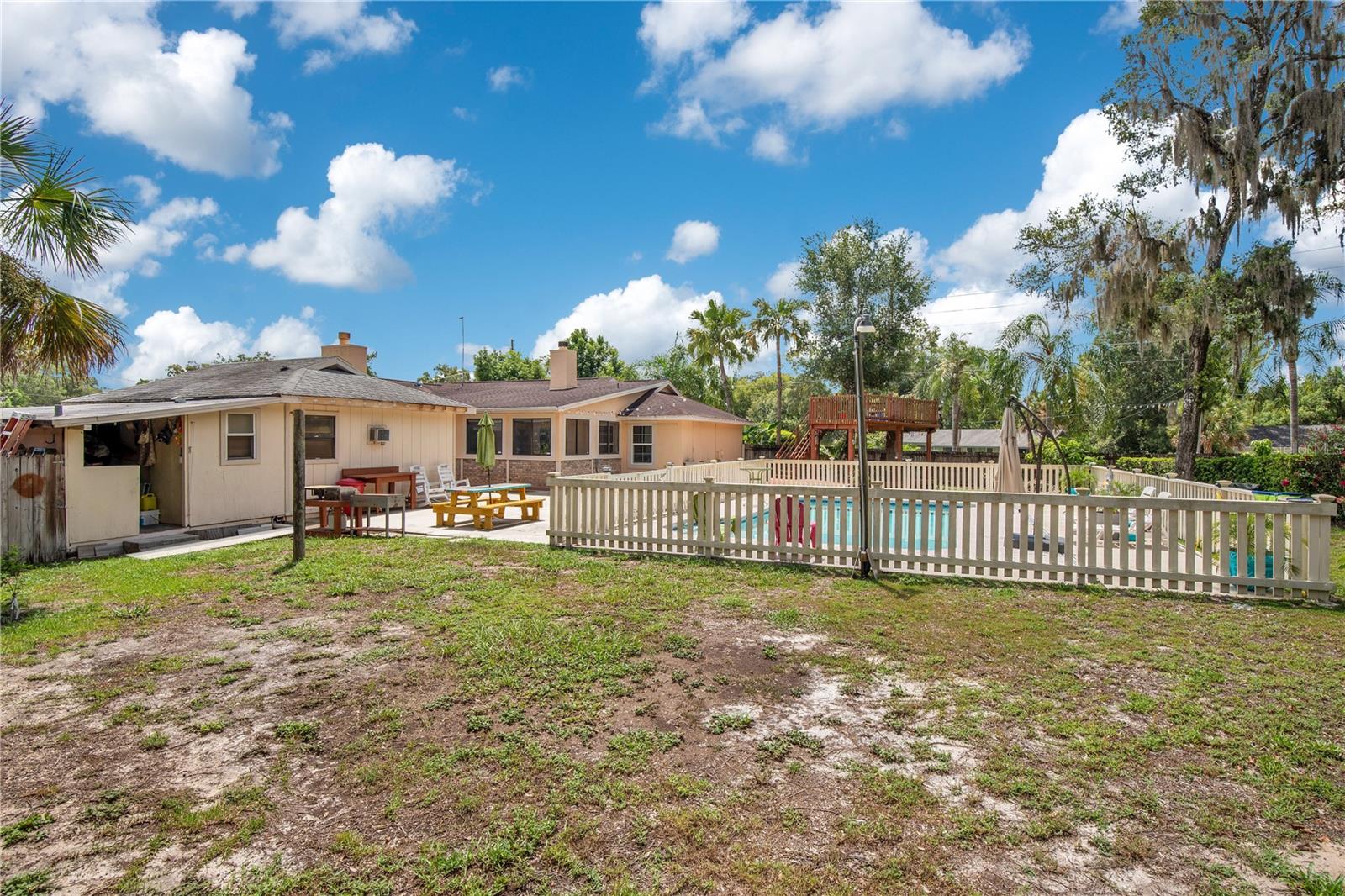 ROBERTS LT 12 BLK 23 ORANGE CITY - Residential