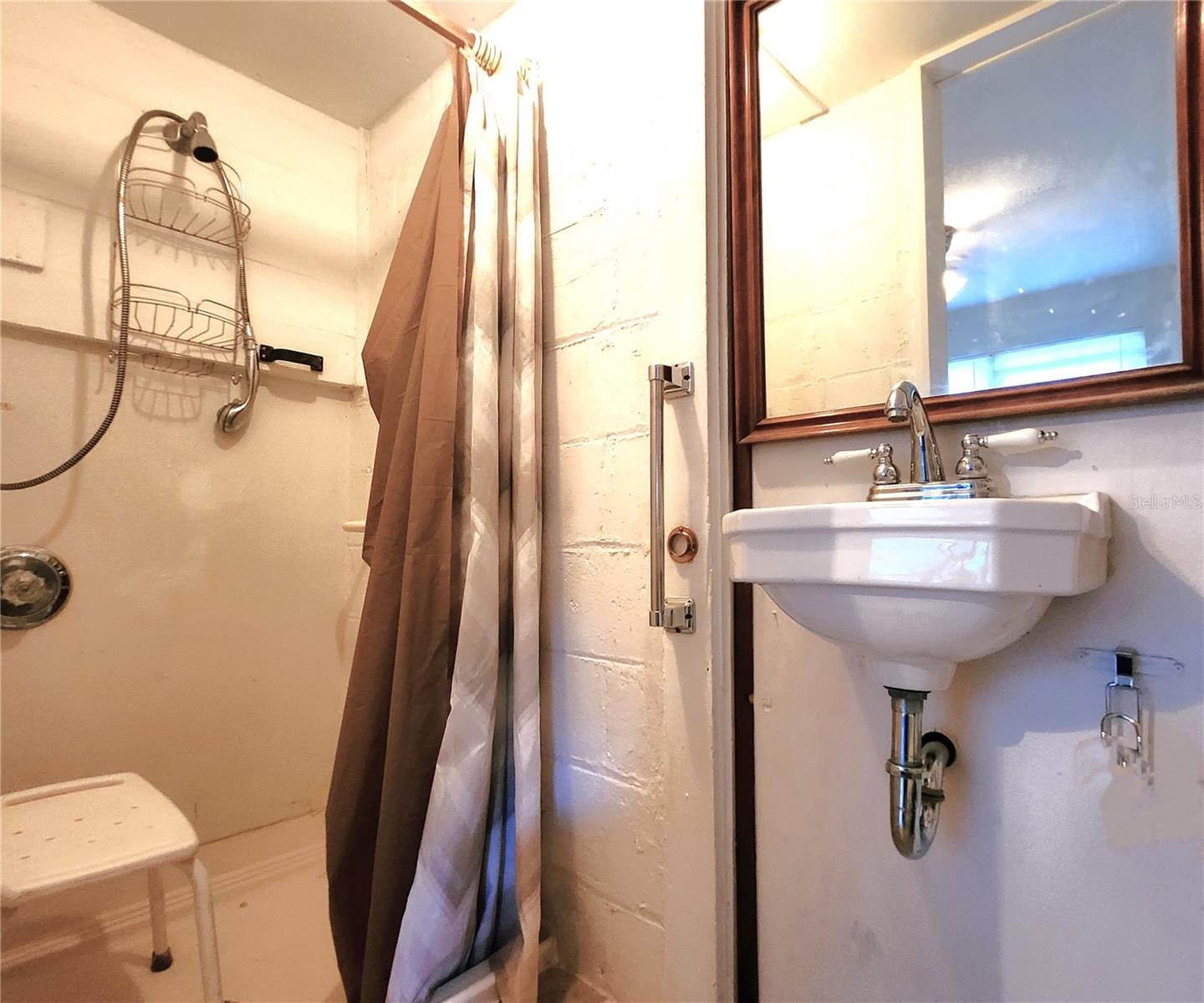 SULPHUR SPGS ADD - Residential