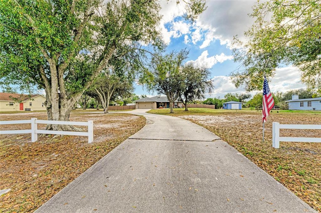 Photo of 22120 26th Avenue E, Bradenton, FL 34211 (MLS # A4677054)