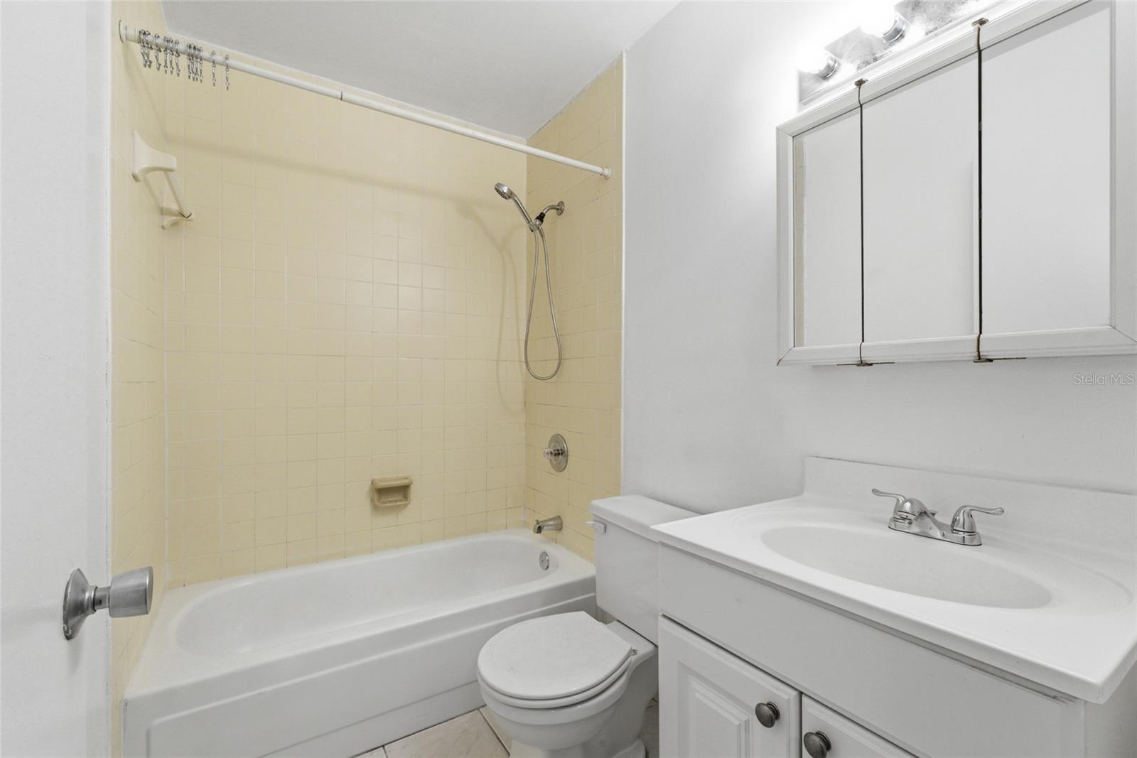 WINDHOVER CONDO - Residential