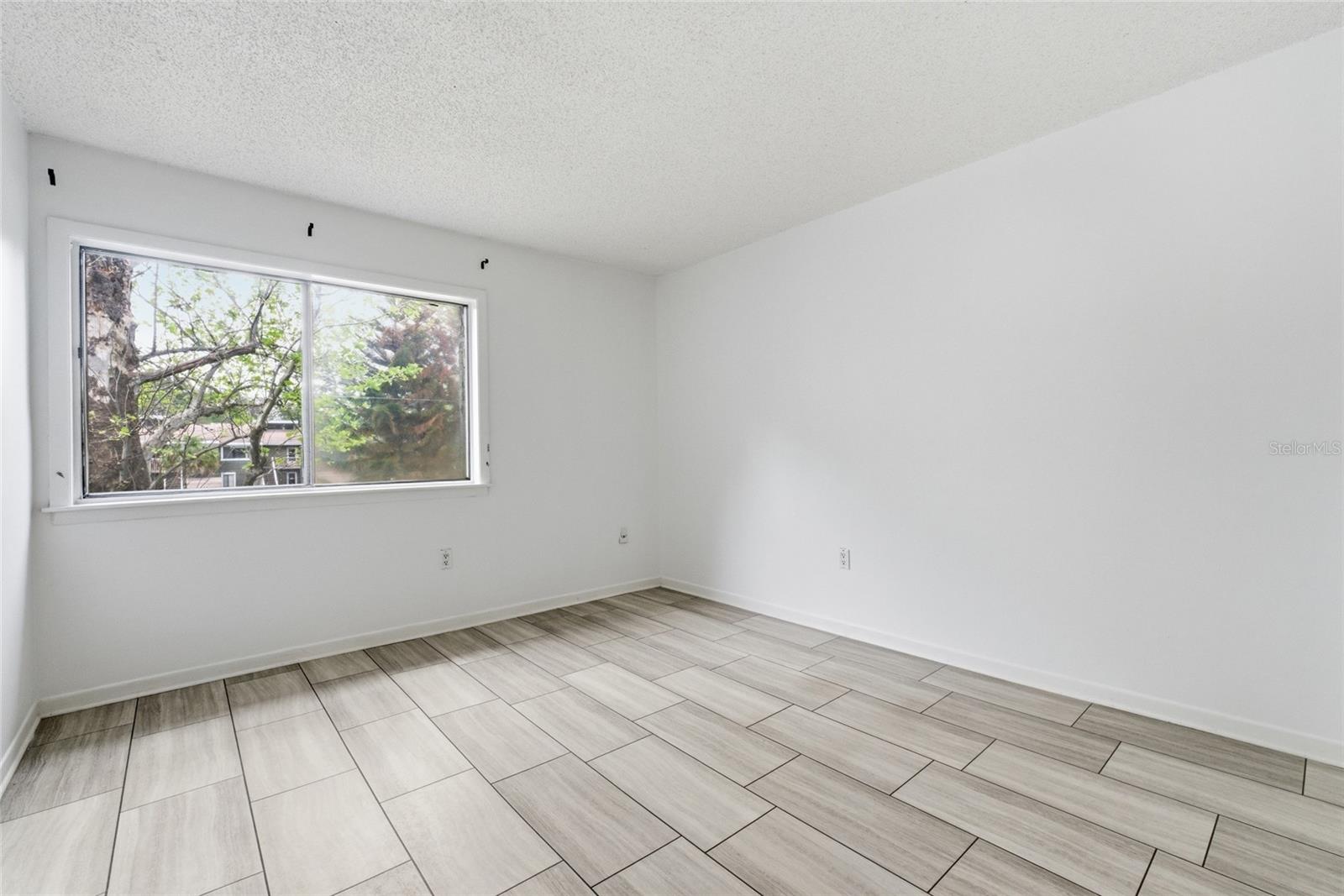 WINDHOVER CONDO - Residential