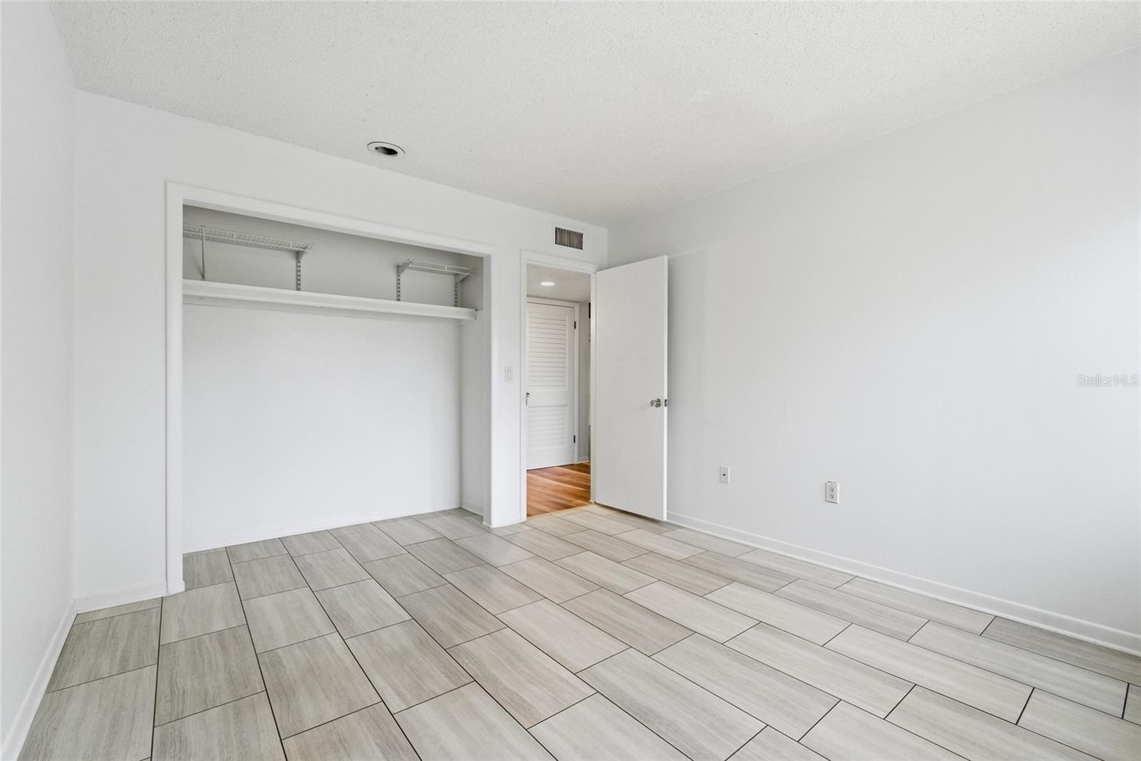 WINDHOVER CONDO - Residential