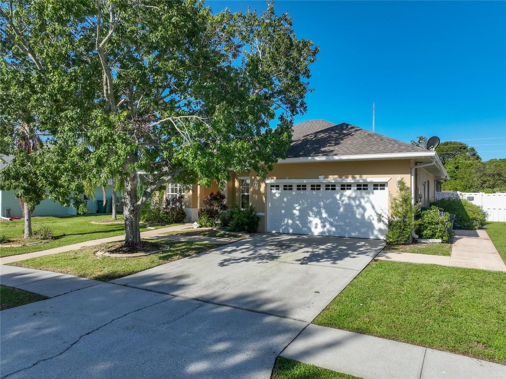 Photo of 3677 Whisperwood Circle, Melbourne, FL 32901 (MLS # O6444917)