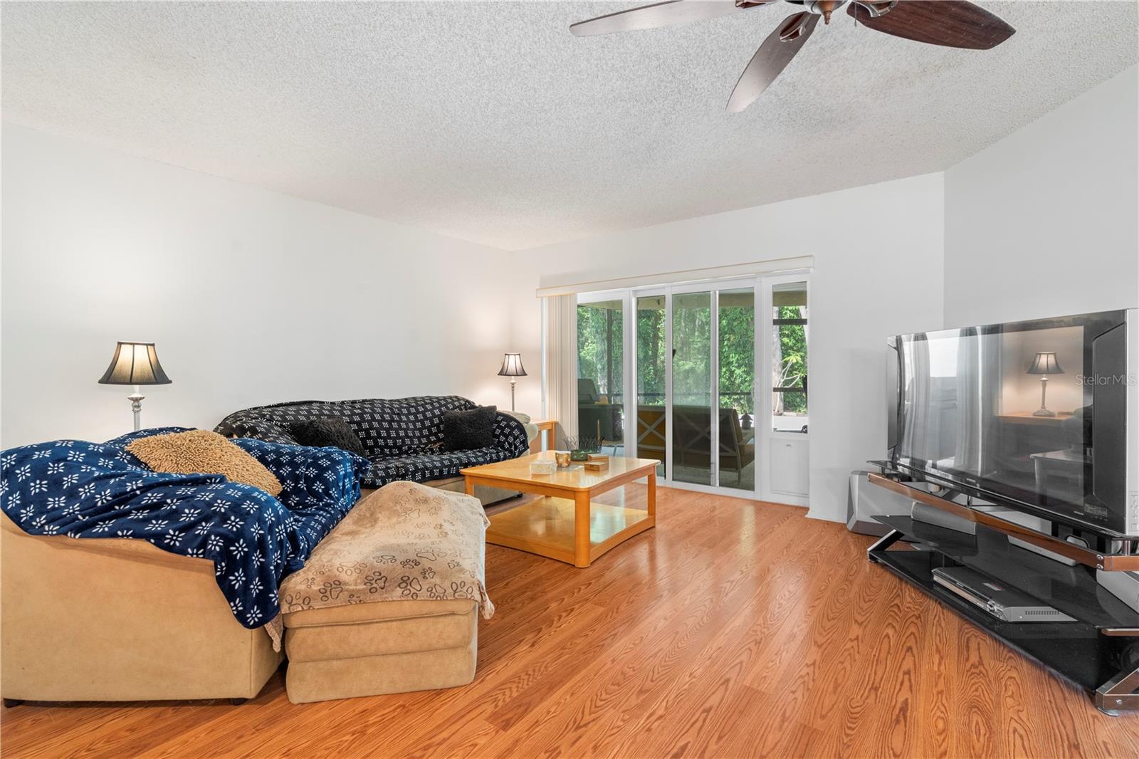 16118 OAKMANOR DRIVE