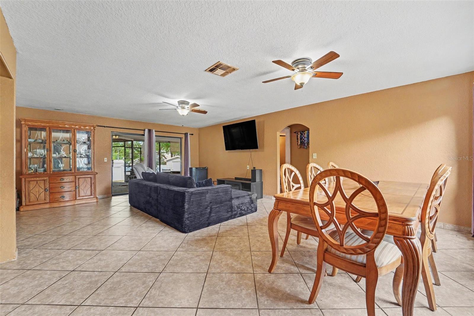 FOREST OAKS UNIT - Residential