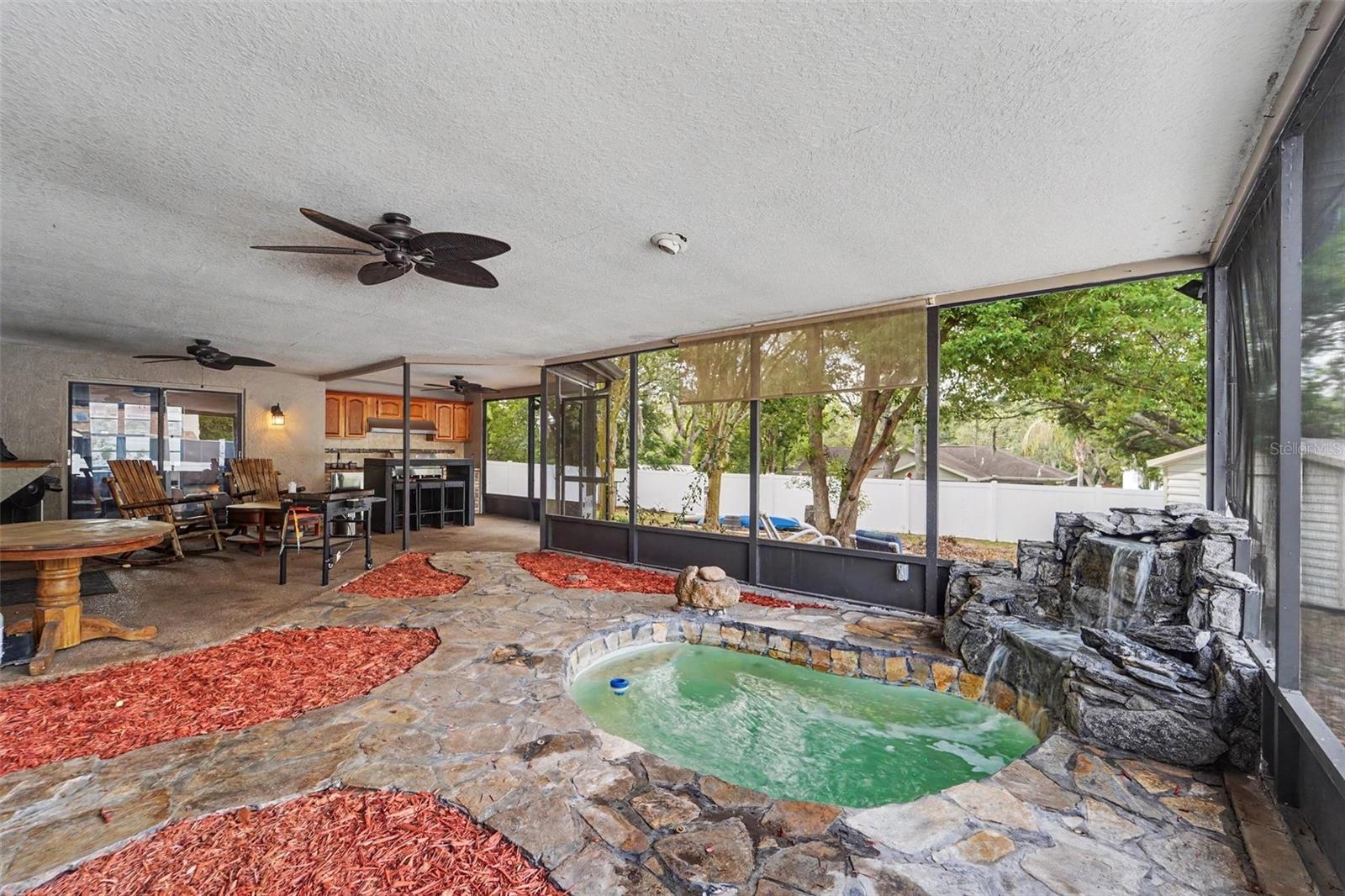 FOREST OAKS UNIT - Residential