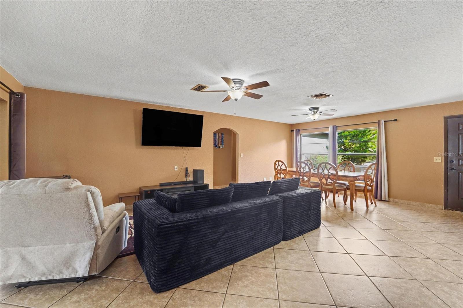 FOREST OAKS UNIT - Residential