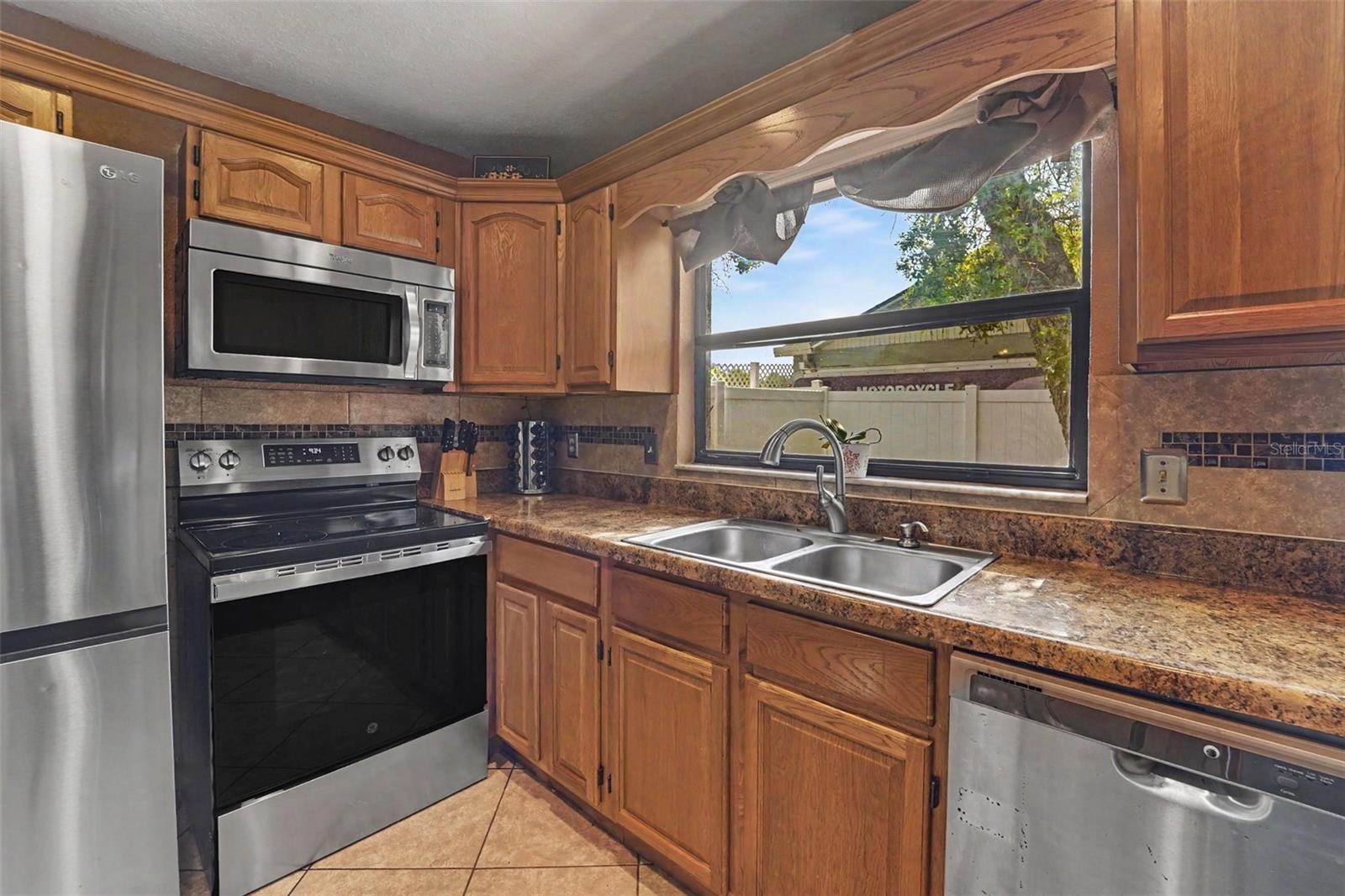 FOREST OAKS UNIT - Residential