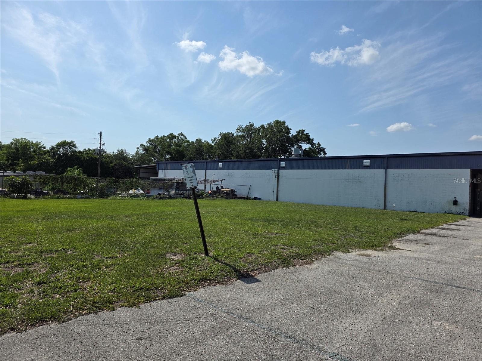 Prime Automotive Property – B4 Zoning – South Pine Ave
For Sale: 4 Parcels – Totaling 0.16 Acres – Automotive Use Only
An excellent opportunity for automotive entrepreneurs or investors! This B4-zoned commercial property consists of four contiguous parcels totaling 0.16 acres, ideally suited exclusively for automotive use. Located next to Maaco Auto Body on high-visibility South Pine Avenue, this site sits in a high-traffic, desirable commercial corridor, perfect for a new or expanding auto-related business.
Property Highlights:
B4 Commercial Zoning – Automotive Use Only
4 Parcels– Combined 0.16 Acres
Excellent Location Adjacent to Maaco Auto Body
High Traffic Area with Strong Visibility
Established Automotive Hub
Whether you're starting a new venture or looking to expand in a proven location, this property offers strong potential in a tightly focused market segment.
Act quickly – automotive-zoned properties in this area are in high demand!
?? Contact today for pricing, parcel details, and to schedule a showing.