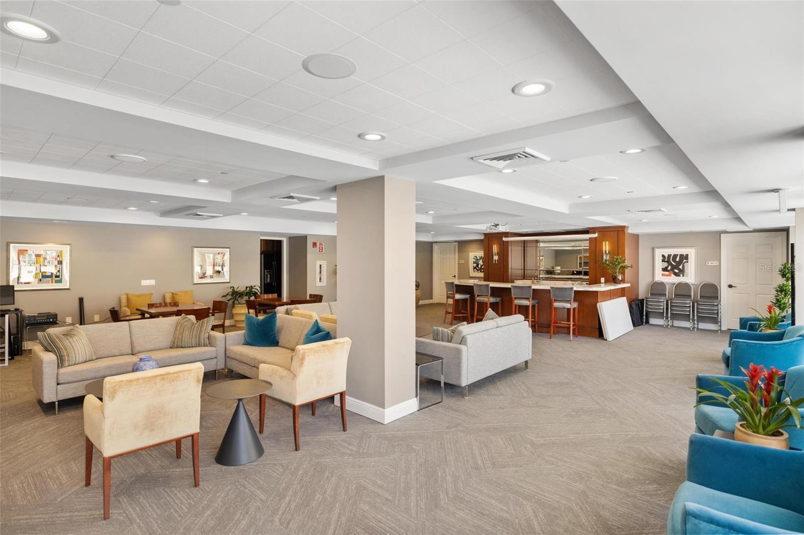 ONE HUNDRED CENTRAL - Residential