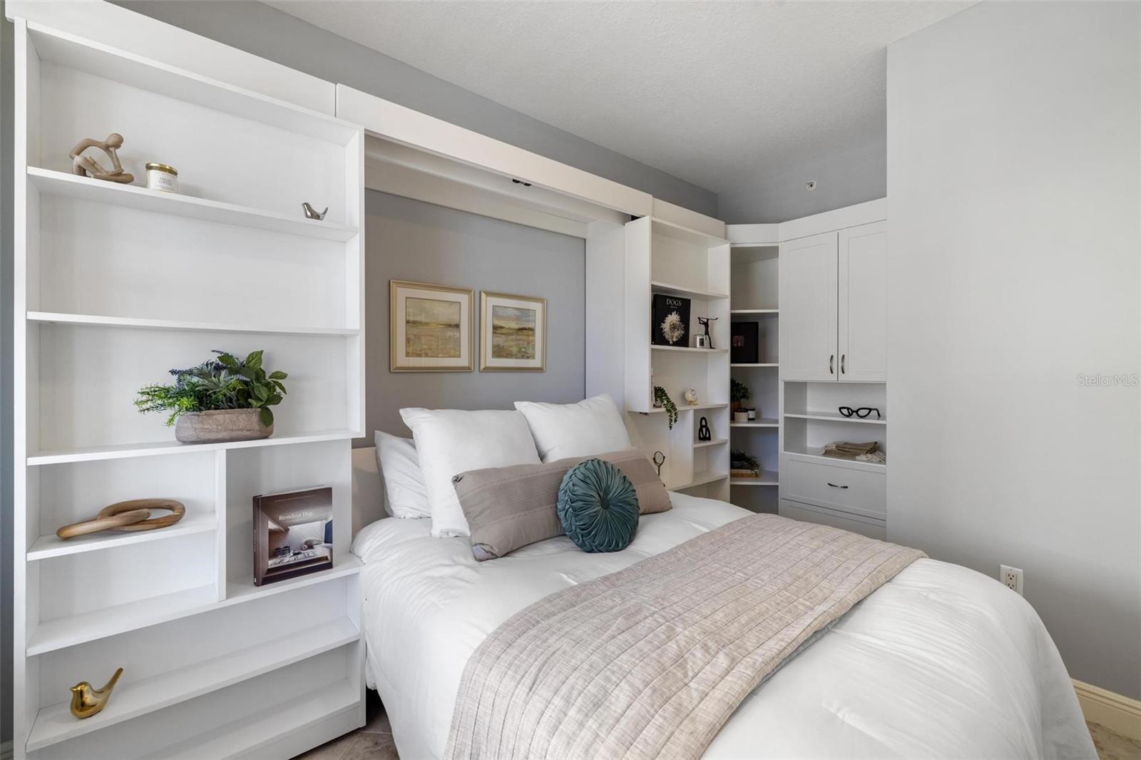 ONE HUNDRED CENTRAL - Residential