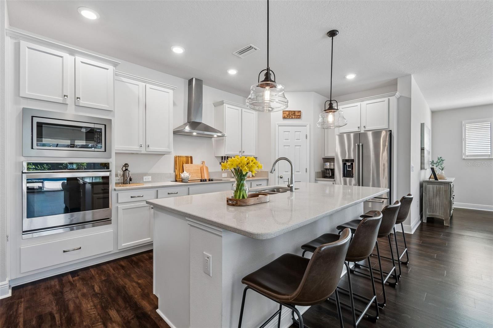 LAKESHORE OAKS SUB - Residential